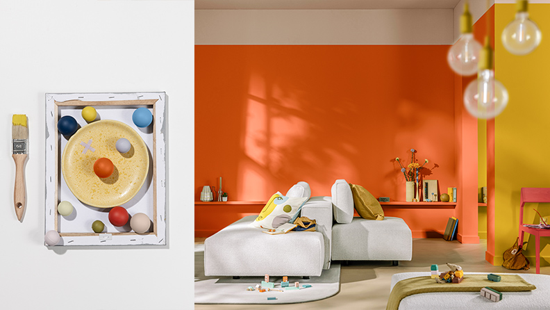 左侧：油画框盛装着混色彩球的盘子，旁边有一只油漆刷 右侧：以明亮色系家具装点的一个橘色主题客厅